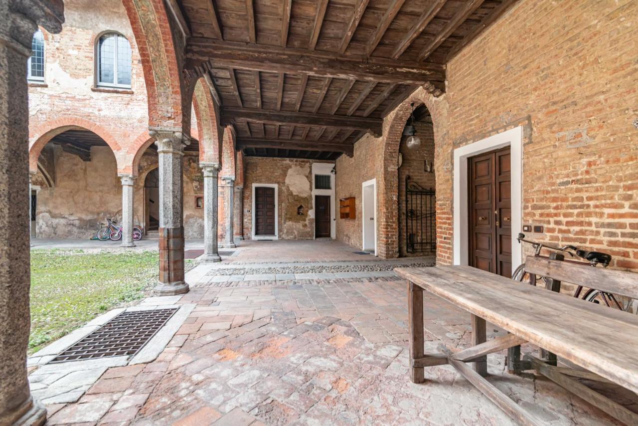 House Of Foscolo - Palazzo Cornazzani - By Host4U Lejlighed Pavia Eksteriør billede